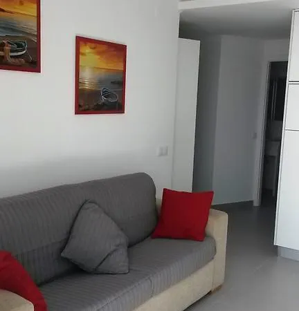 Bay View Apartment *